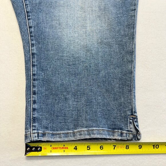 St. John's Bay Women's Stretch Blue Denim Capri Plus Sz 24W Secretly Slender NWT - Picture 10 of 11